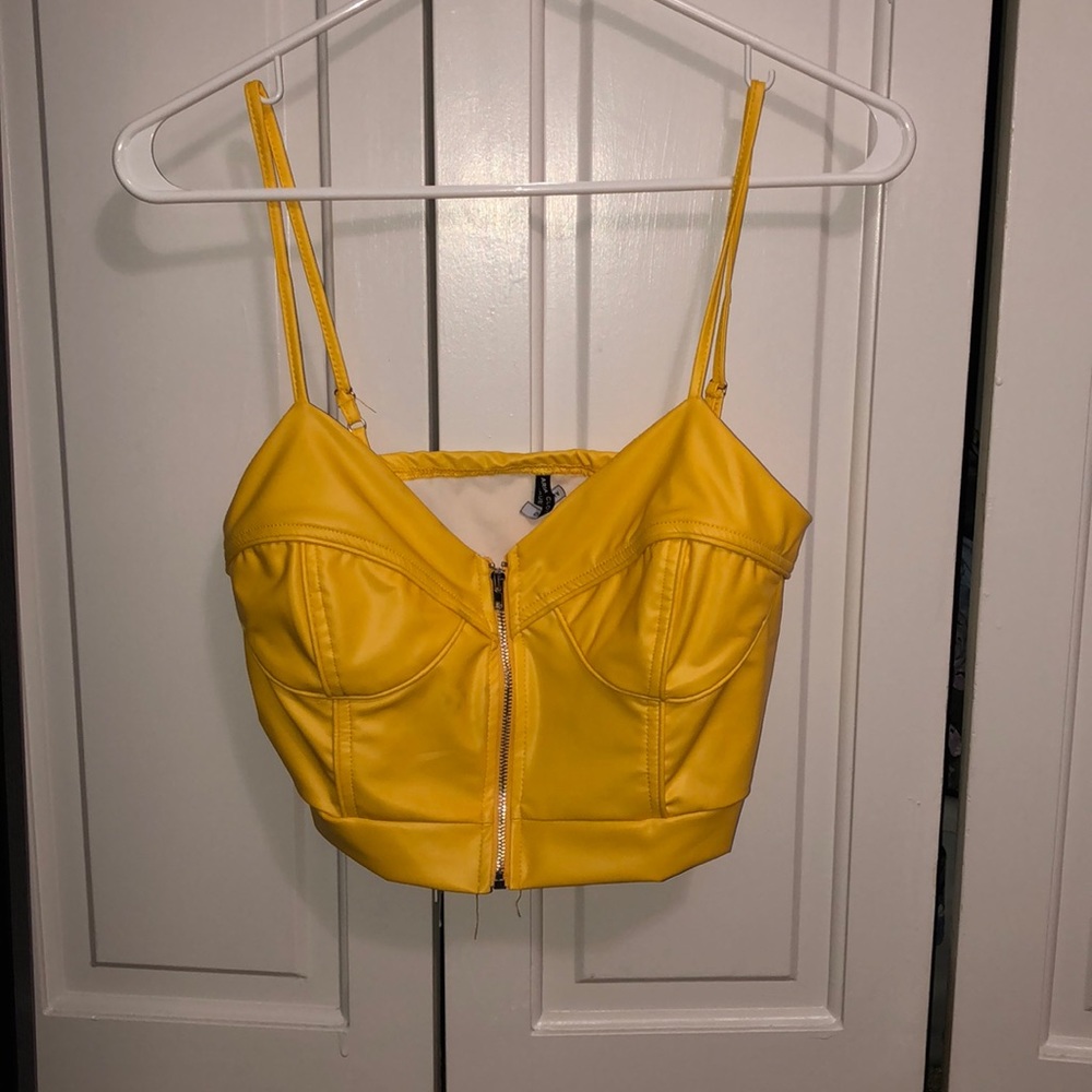 Yellow tiny top